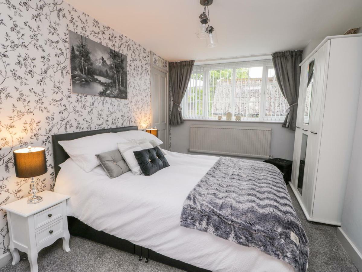 11A High Street Villa Скарбъро Екстериор снимка